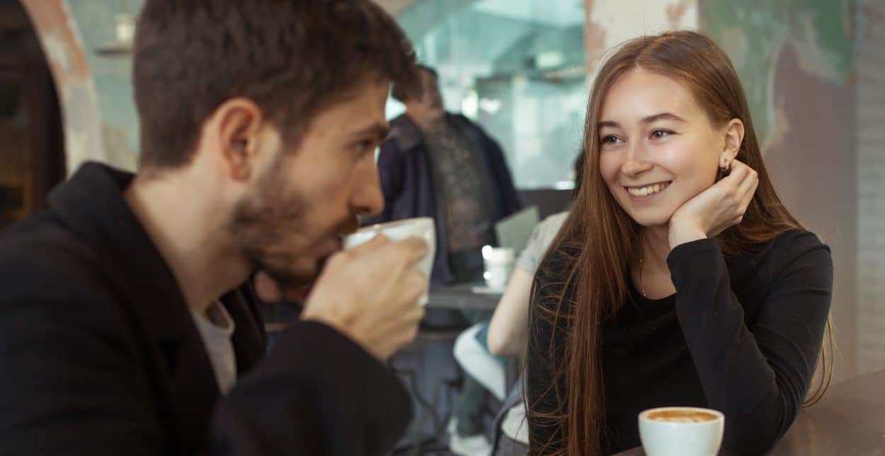 Feelflame Review: Is It Beneficial To Date Online?